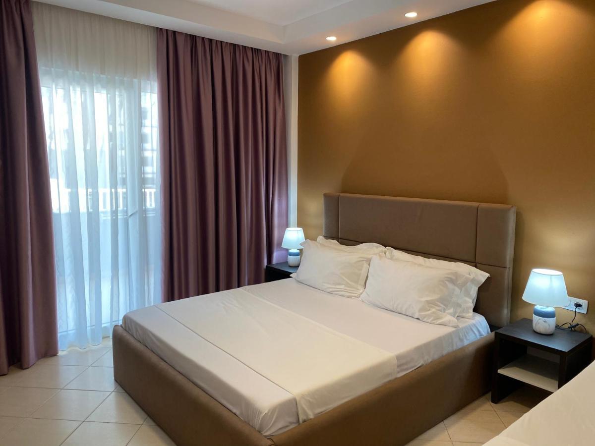 גולם Atrium Deluxe Resort מראה חיצוני תמונה