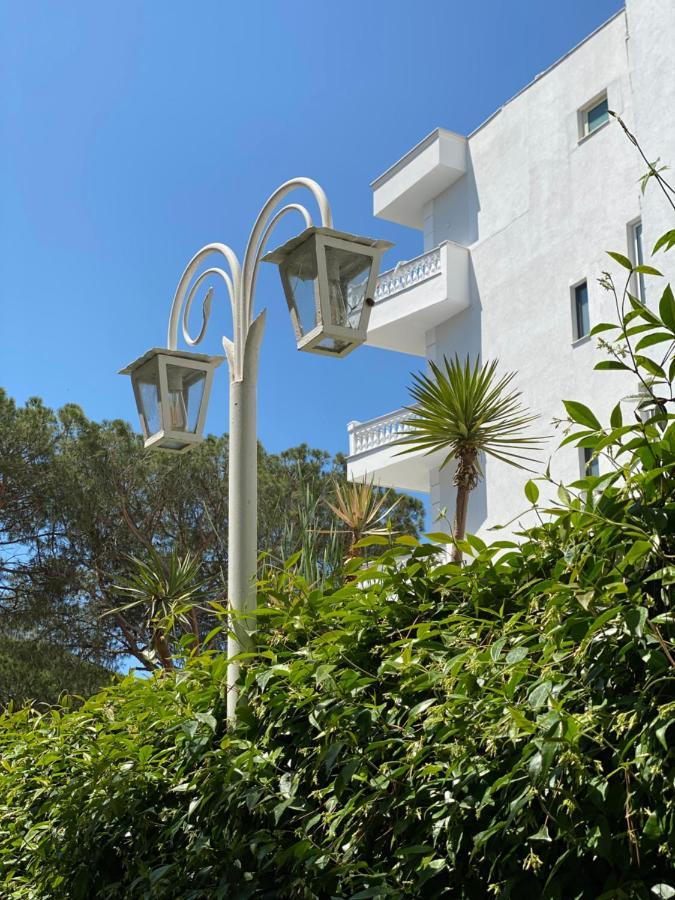 גולם Atrium Deluxe Resort מראה חיצוני תמונה