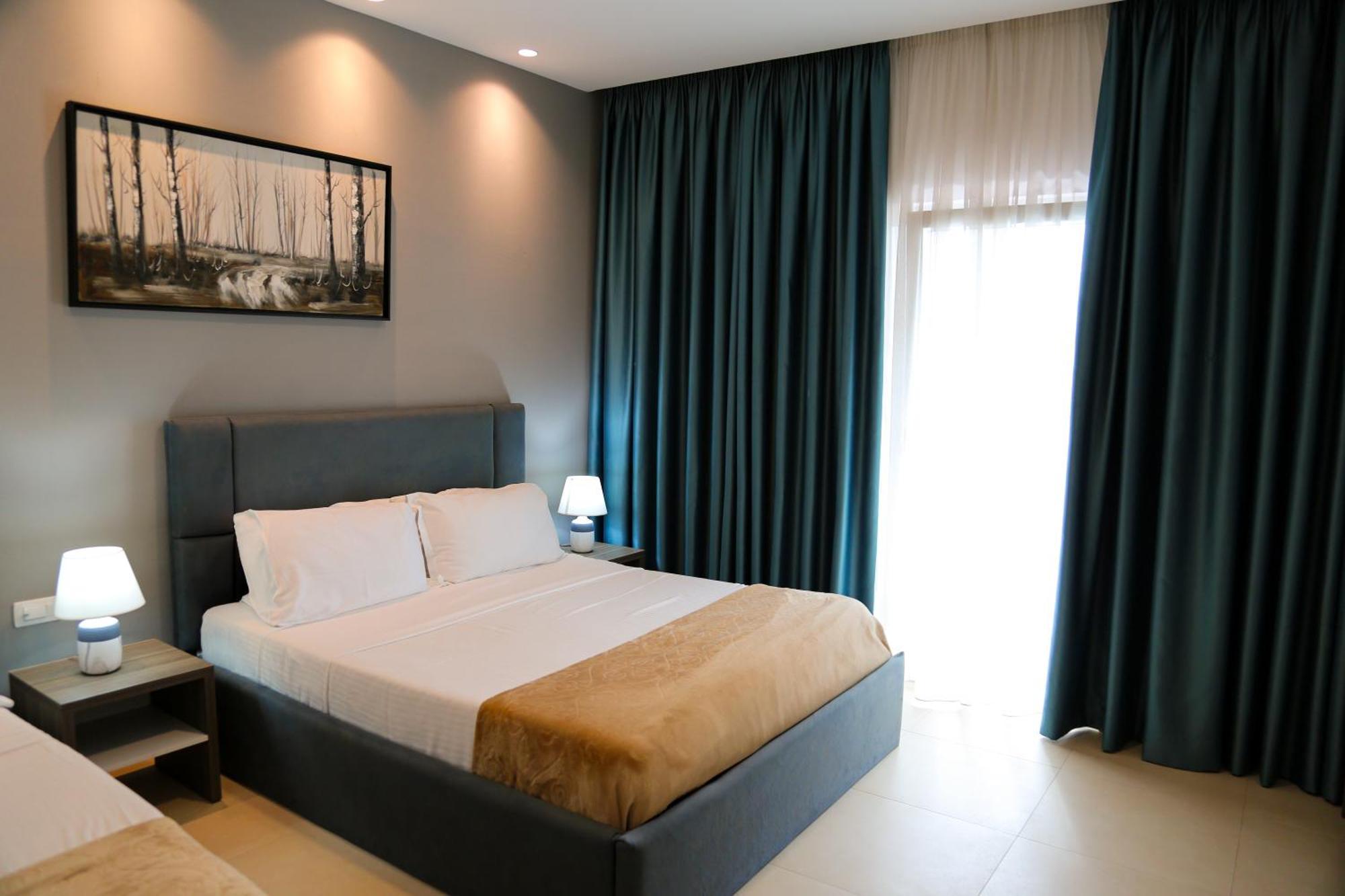 גולם Atrium Deluxe Resort מראה חיצוני תמונה